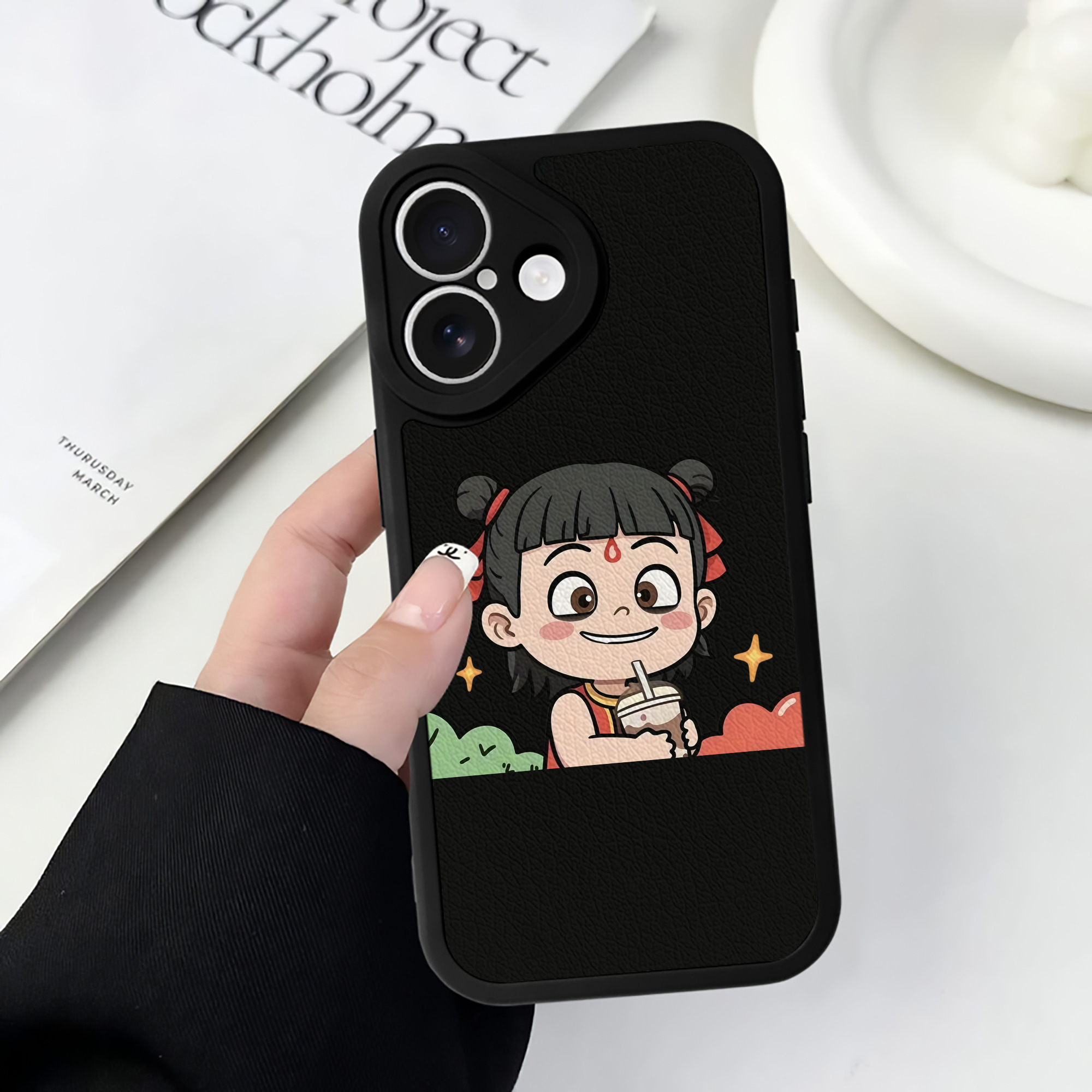（画像用） Ne Zha 2 ナタ 魔童の大暴れ 【iPhone 16シリーズ対応】シリコンスマホケース（レザー調） 材質：シリコン